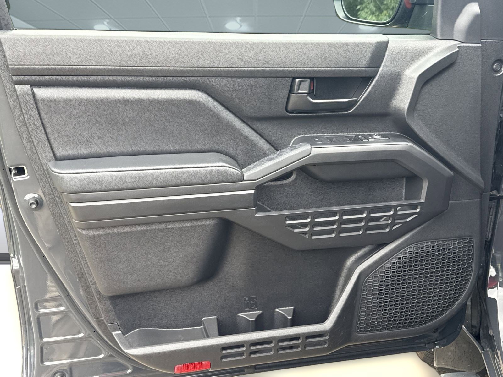 Used 2024 Toyota Tacoma SR RWD image 7