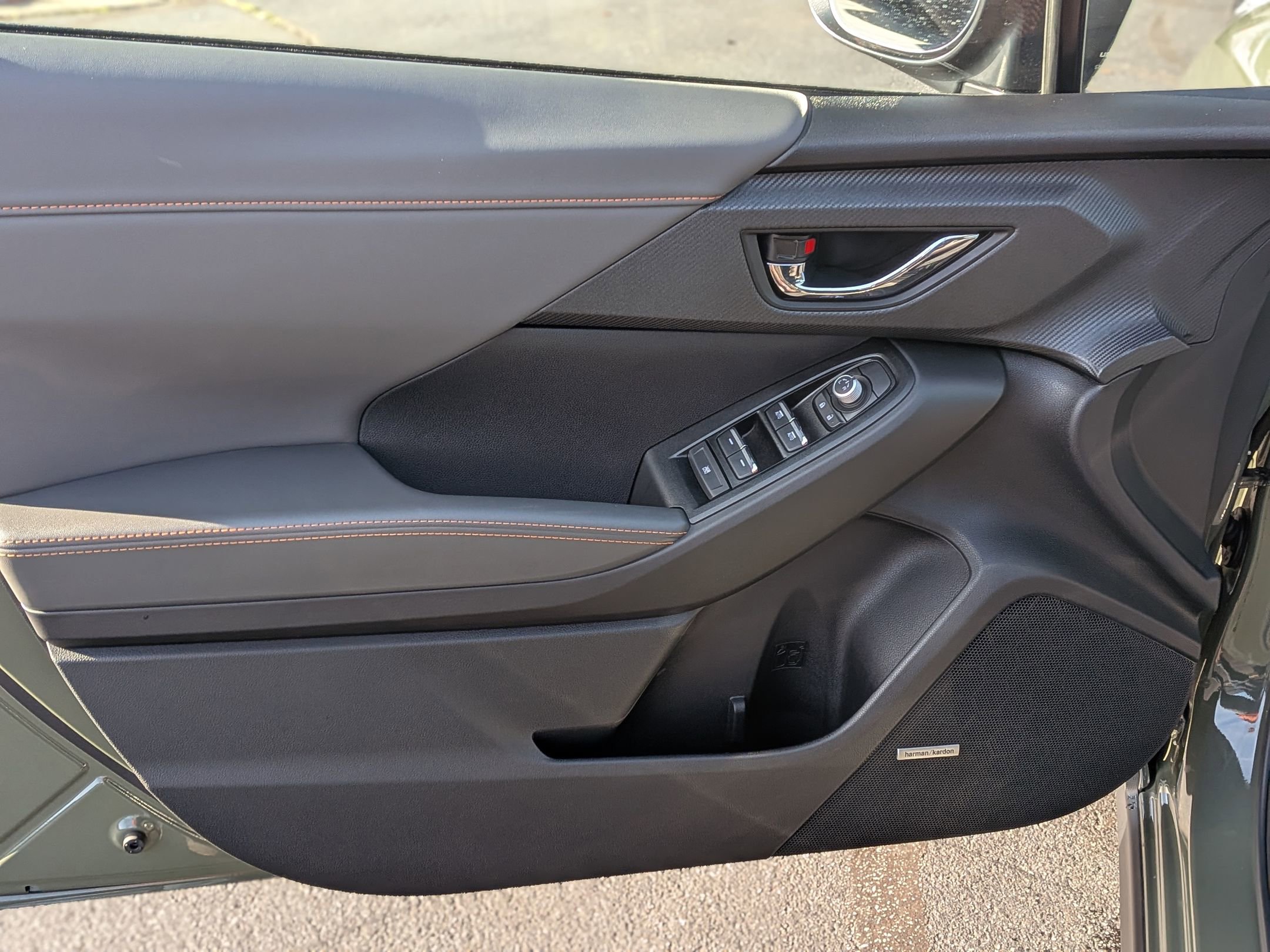 Used 2025 Subaru Crosstrek 2.5i Limited w/ Crosstrek Mirror Package image 14