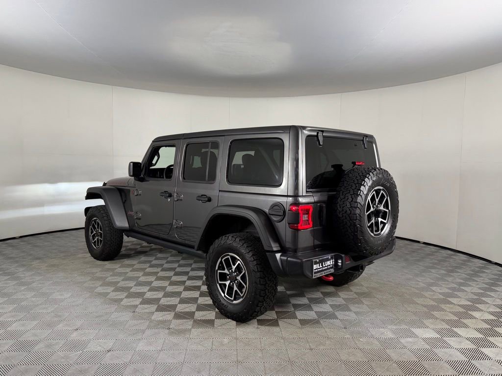 Used 2025 Jeep Wrangler Unlimited Rubicon AWD/4WD image 8