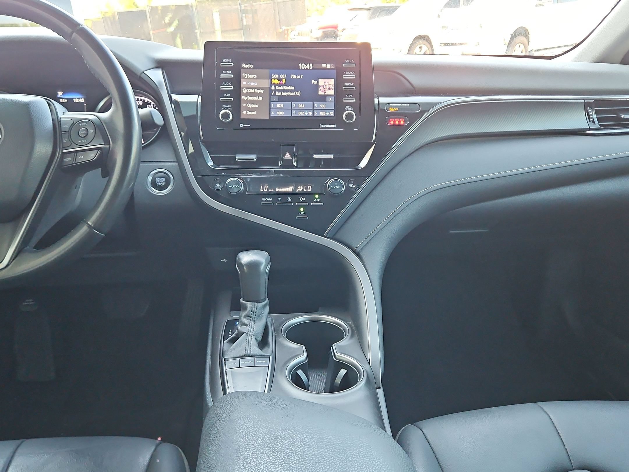 Used 2023 Toyota Camry SE w/ Convenience Package FWD image 10