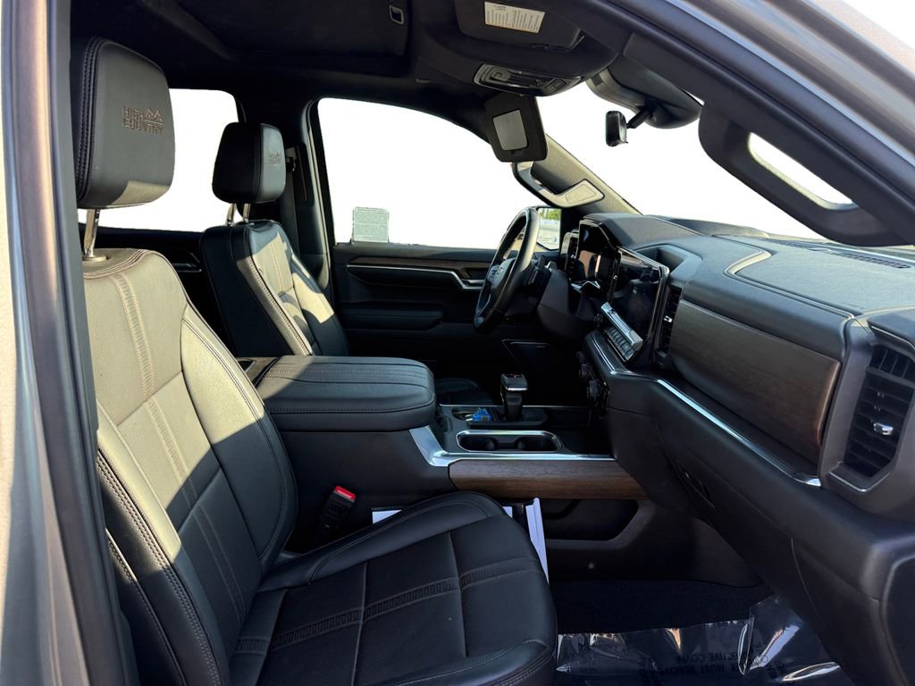 Certified 2023 Chevrolet Silverado 1500 High Country w/ High Country Premium Package image 17