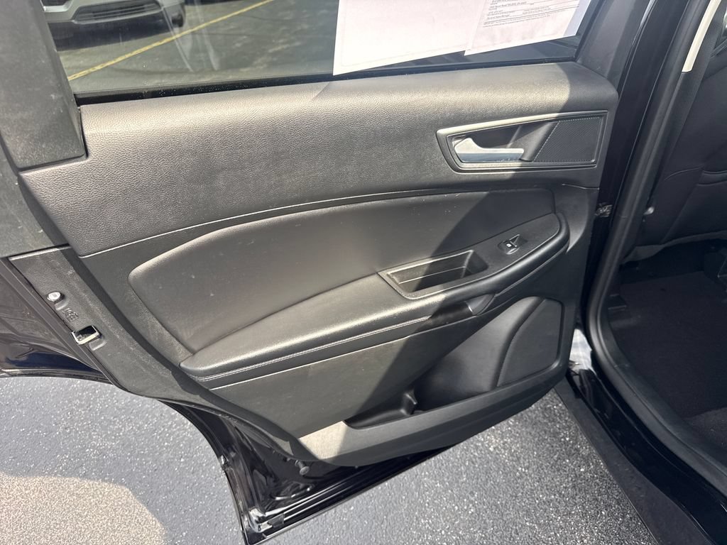 Used 2024 Ford Edge SE AWD/4WD image 14