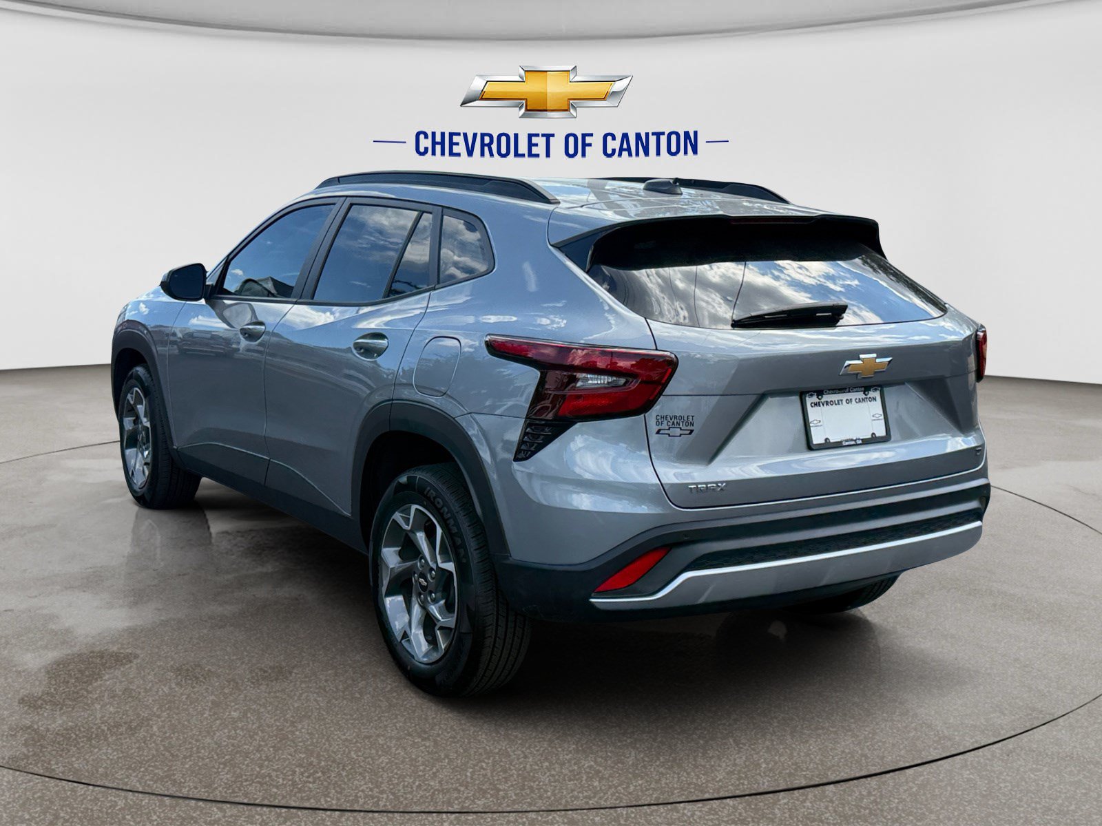 Used 2025 Chevrolet Trax LT w/ Driver Confidence Package FWD image 7