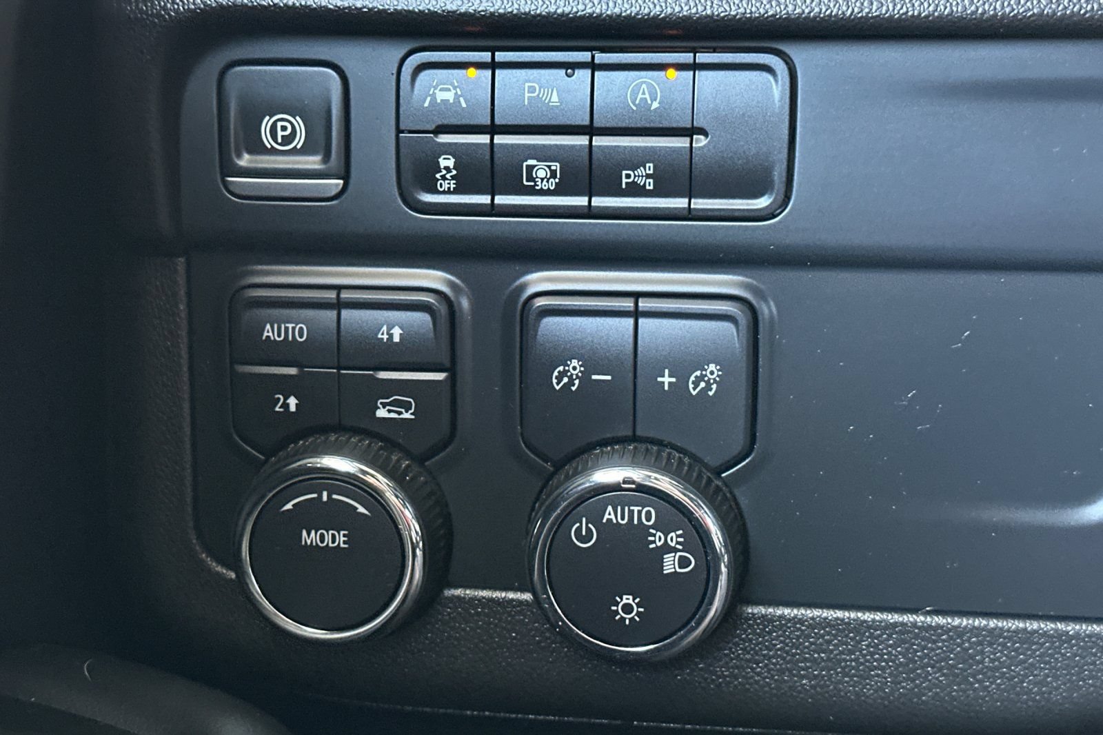 Certified 2025 Chevrolet Tahoe LT AWD/4WD image 37
