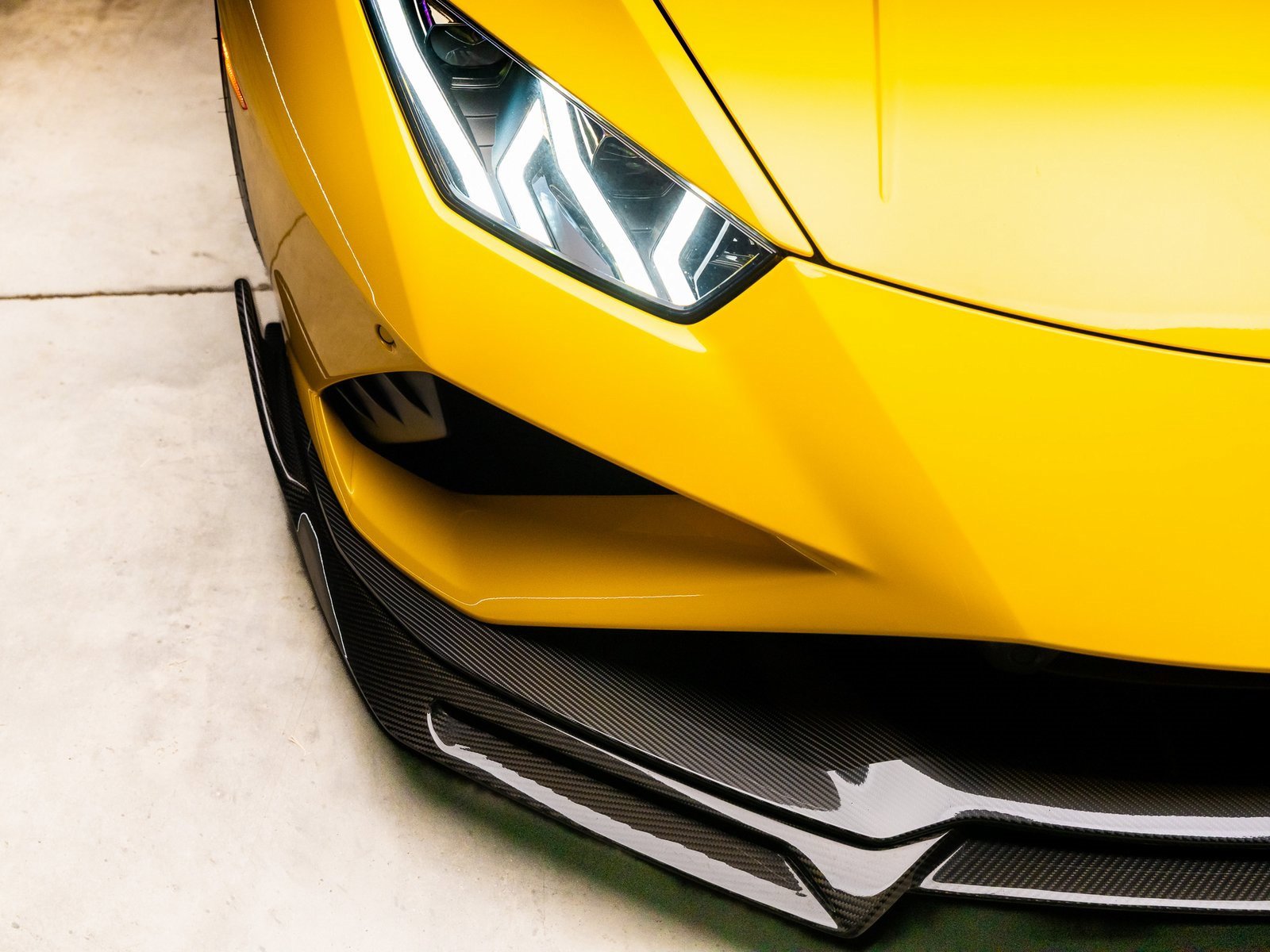 Used 2022 Lamborghini Huracan EVO image 28