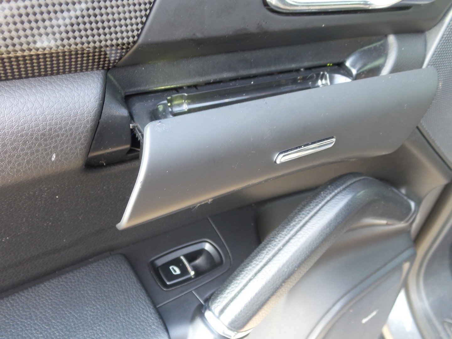 Used 2013 Porsche Cayenne GTS image 39