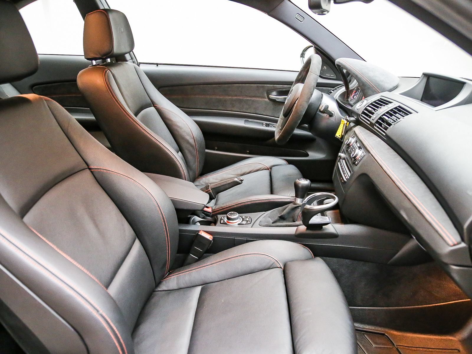 Used 2011 BMW 1 Series M RWD image 34