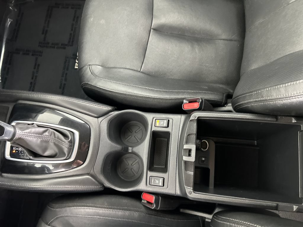 Used 2019 Nissan Rogue SL AWD/4WD image 16