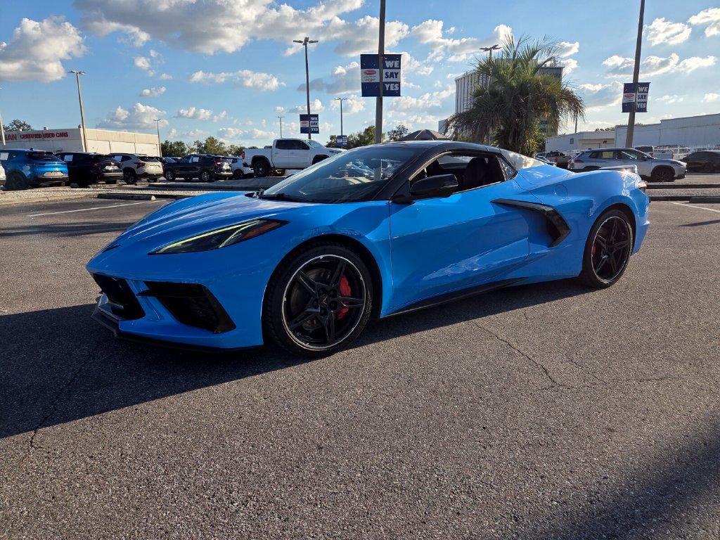 Used 2022 Chevrolet Corvette Stingray Premium Conv w/ Z51 Performance Package RWD image 17