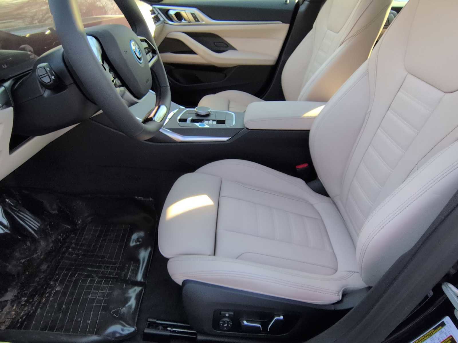 New 2026 BMW i4 xDrive40i w/ Premium Package image 17