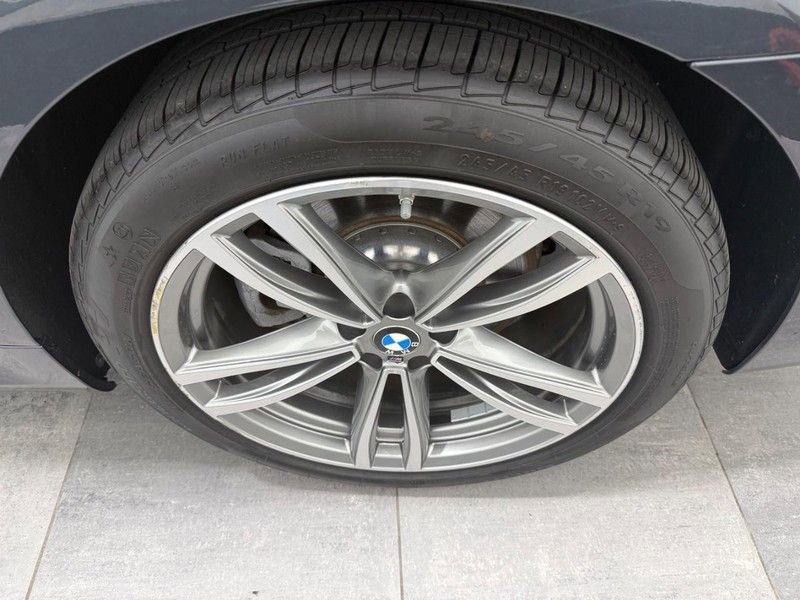 Used 2019 BMW 750i xDrive w/ Executive Package AWD/4WD image 4