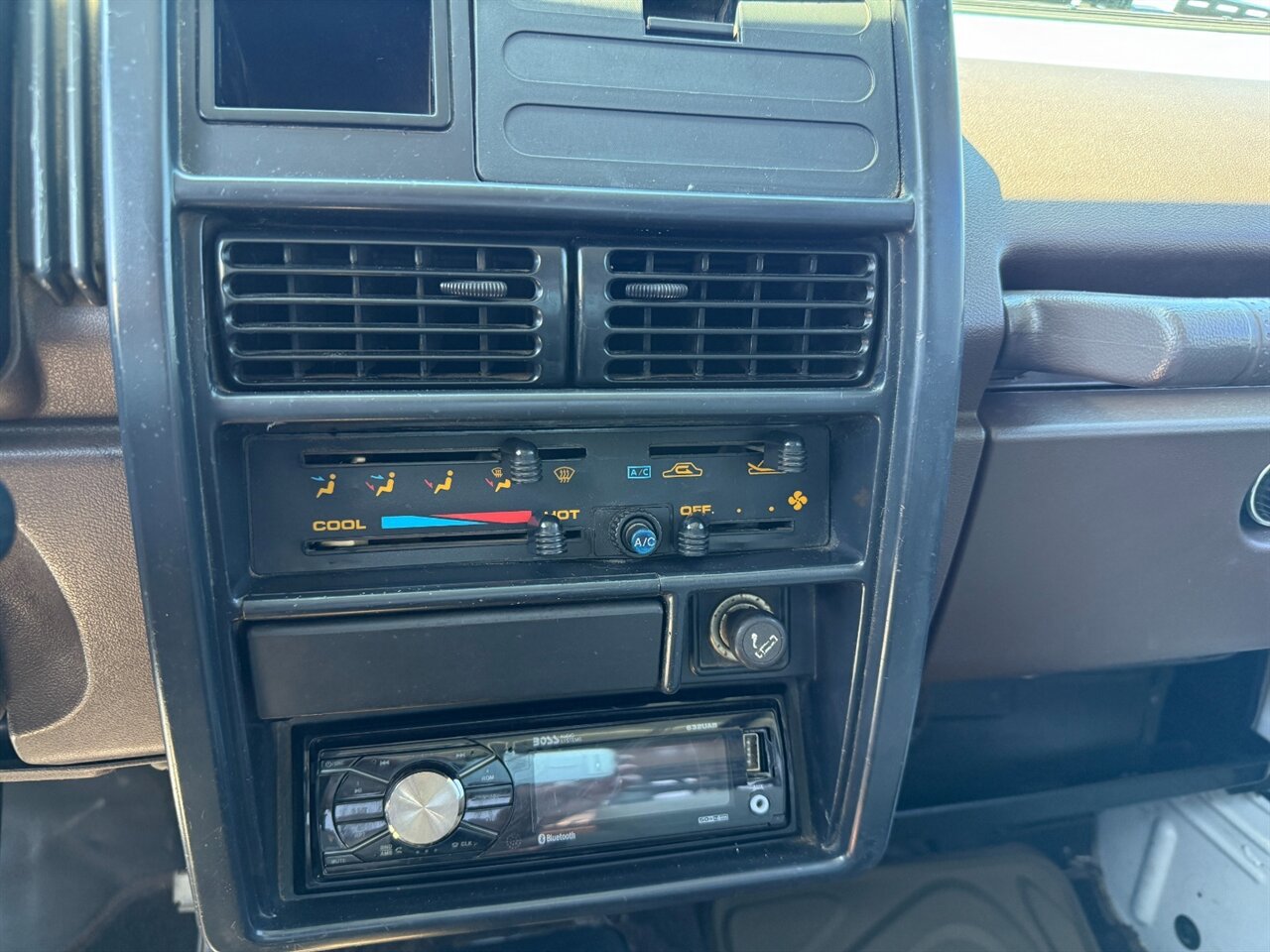 Used 1988 Suzuki Samurai 4WD Soft Top image 15
