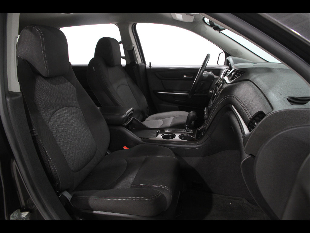 Used 2017 Chevrolet Traverse LT image 16