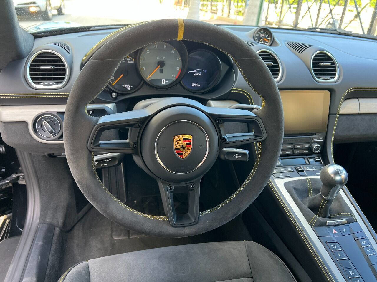 Used 2021 Porsche 718 Cayman GT4 image 16