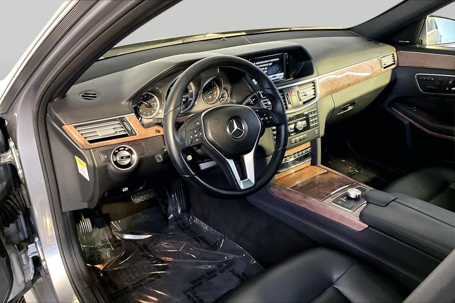 Used 2013 Mercedes-Benz E 350 4MATIC Sedan image 17