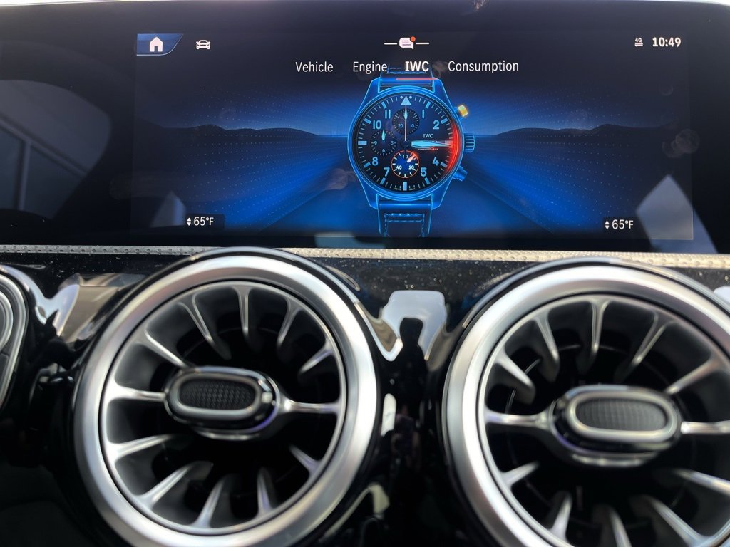 Used 2025 Mercedes-Benz CLA 35 AMG 4MATIC image 40