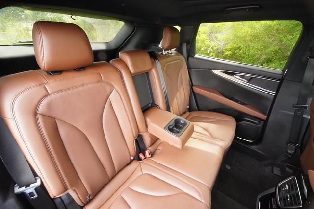 Used 2023 Lincoln Nautilus Reserve image 26