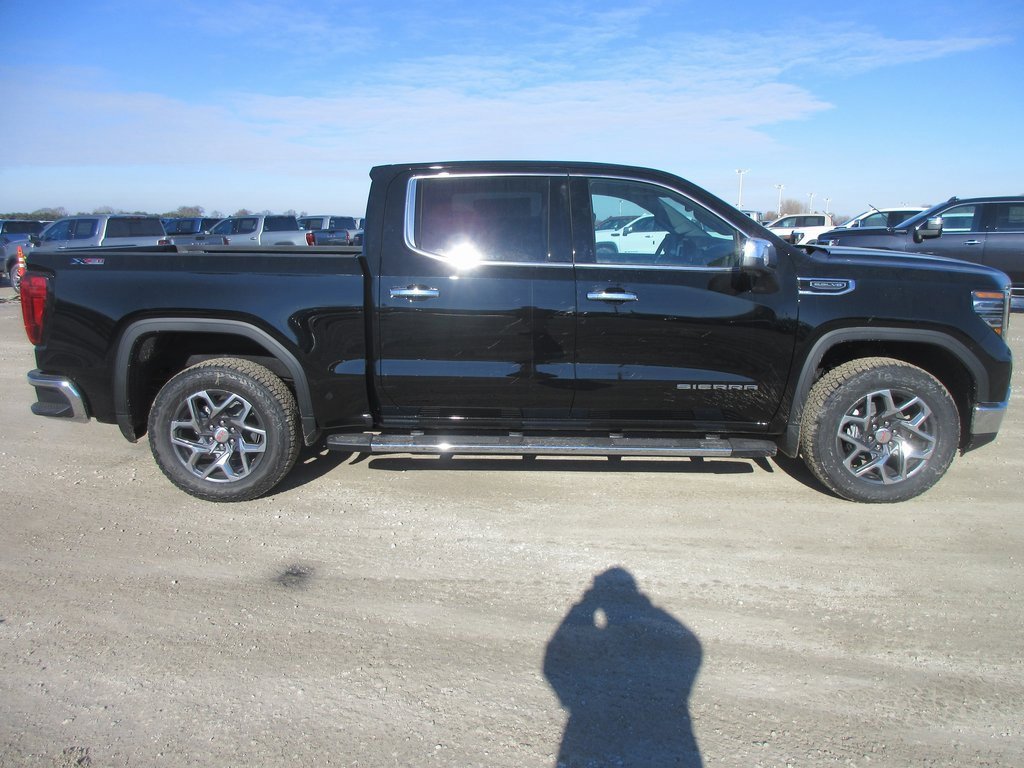 New 2026 GMC Sierra 1500 SLT w/ SLT Premium Plus Package image 3