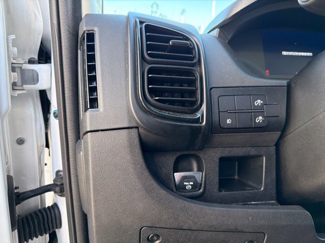 Used 2025 RAM ProMaster 2500 w/ U-Haul Equipment Group FWD image 15
