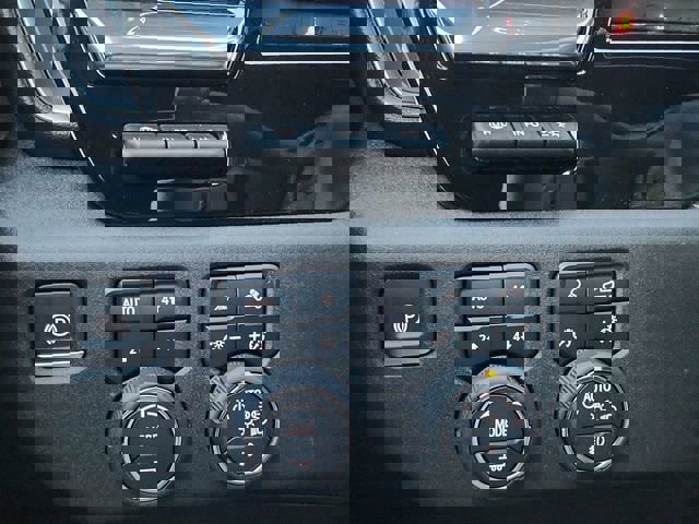 Certified 2024 Chevrolet Silverado 1500 High Country w/ Technology Package image 20