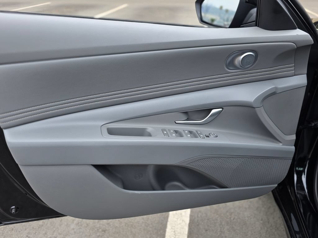 New 2026 Hyundai Elantra Sport FWD image 19
