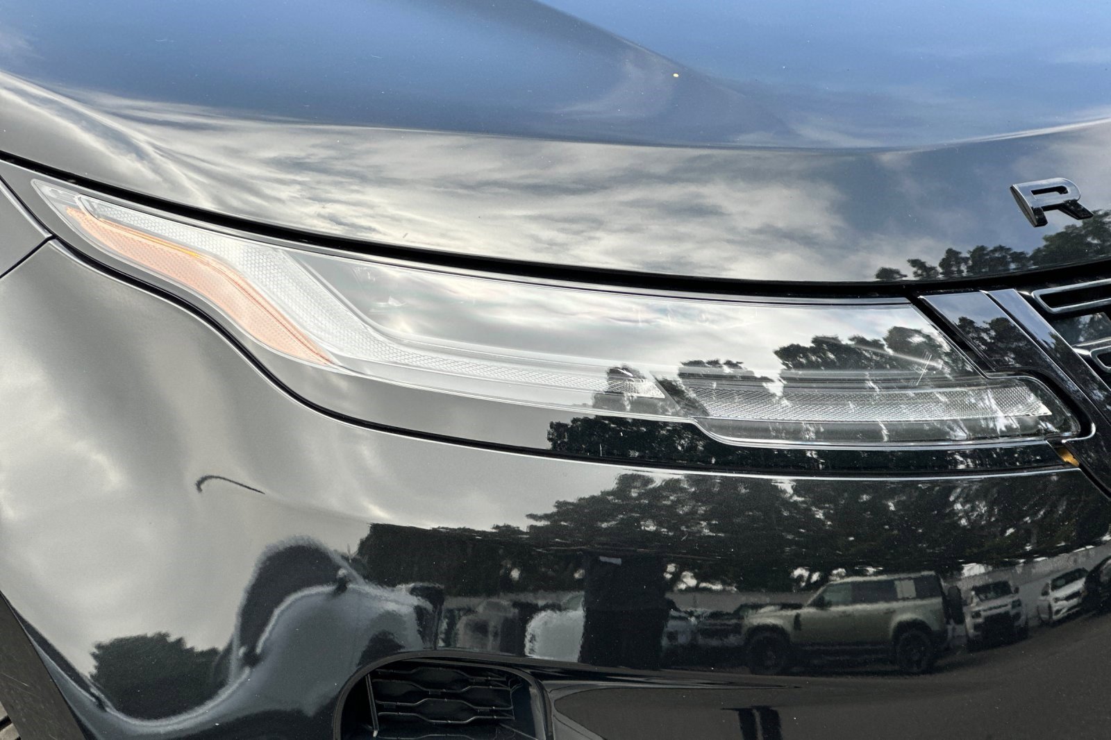 Used 2024 Land Rover Range Rover Evoque Dynamic SE image 12