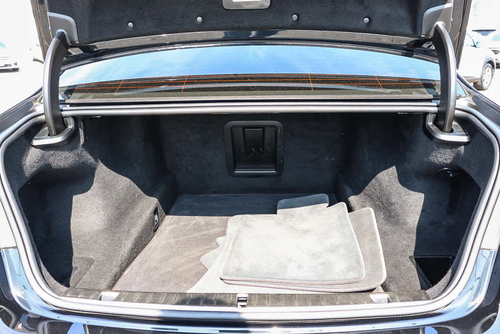 Used 2021 BMW 740i image 25