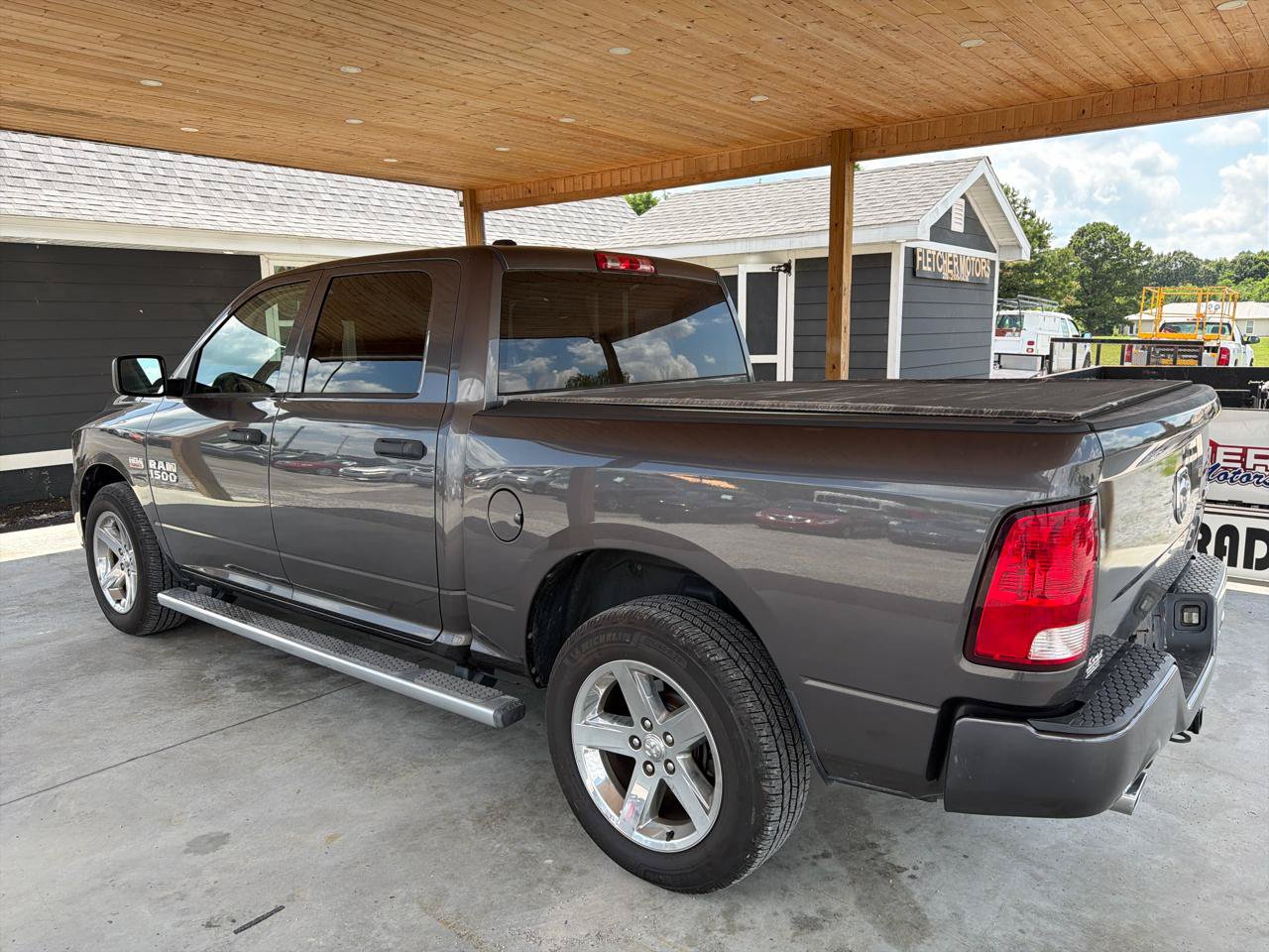 Used 2014 RAM 1500 Express AWD/4WD image 3