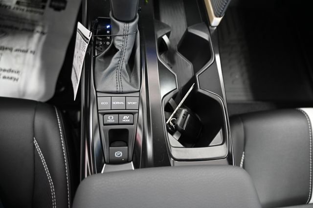 New 2026 Toyota Camry SE FWD image 19
