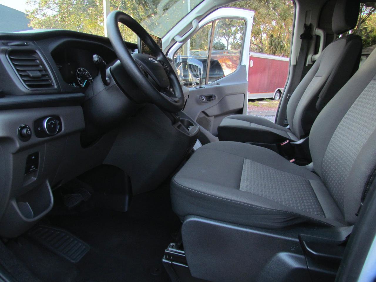 Used 2023 Ford Transit 350 XLT image 21