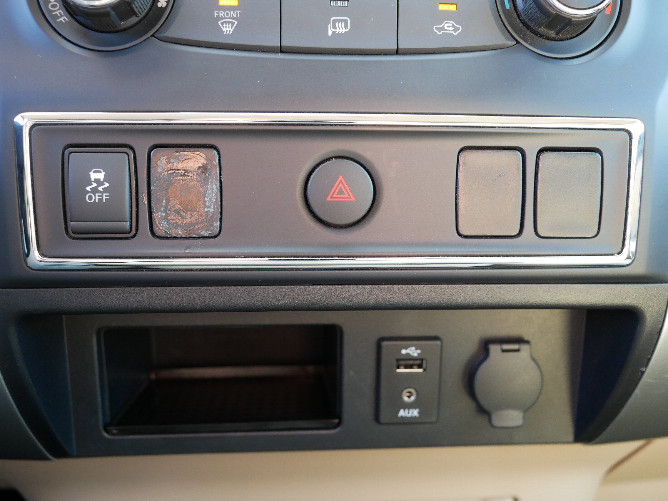 Certified 2017 Nissan Titan SV image 31