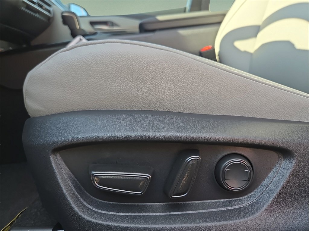 New 2026 Toyota Camry SE image 18