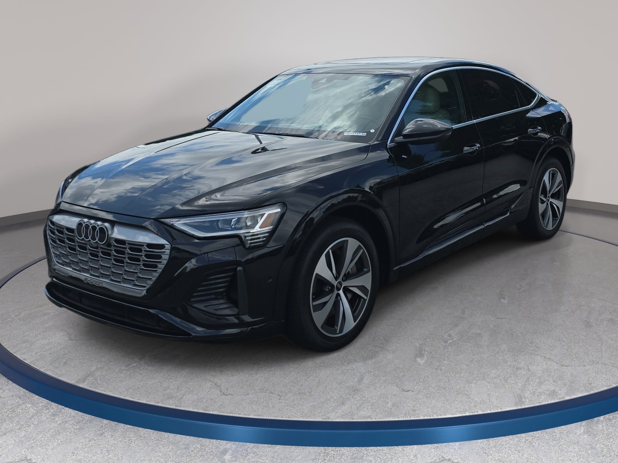 Used 2024 Audi Q8 e-tron Premium Plus w/ Premium Plus Package AWD/4WD image 1