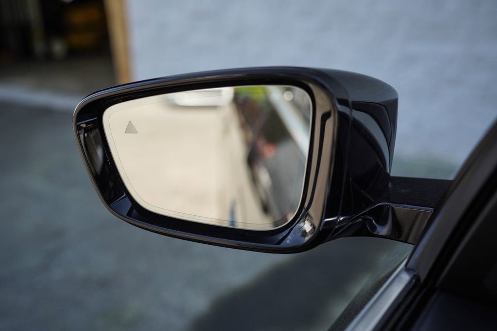 Used 2023 BMW i4 eDrive40 image 37