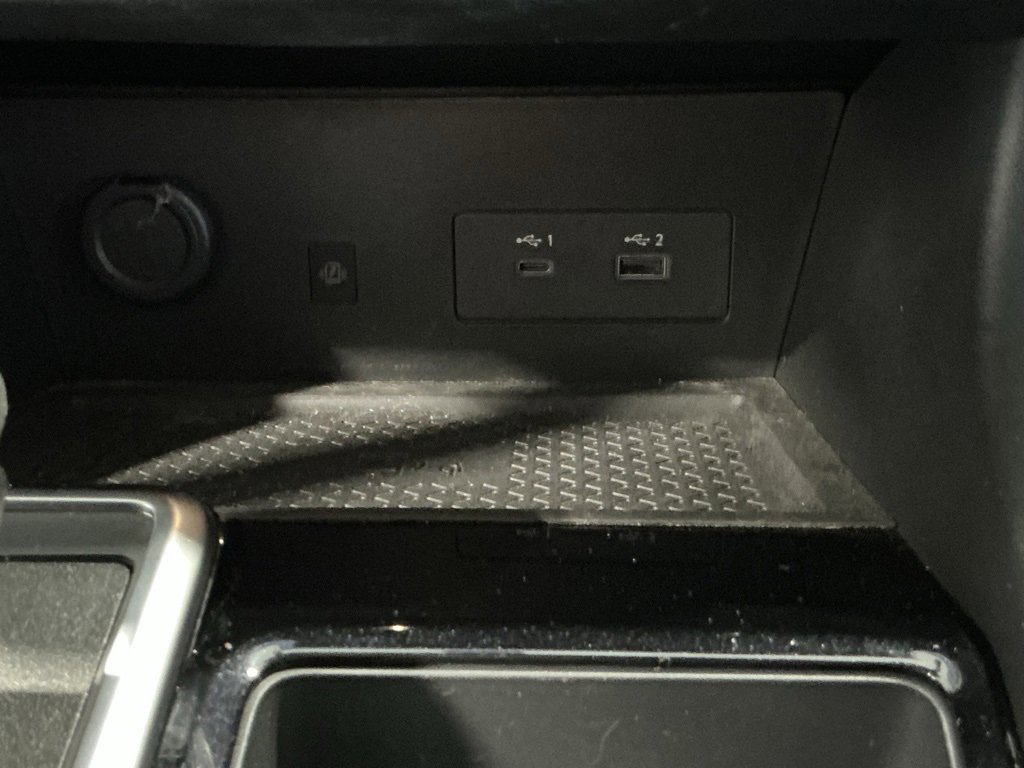 Used 2023 Nissan Pathfinder SL w/ Lighting Package (N92) image 8