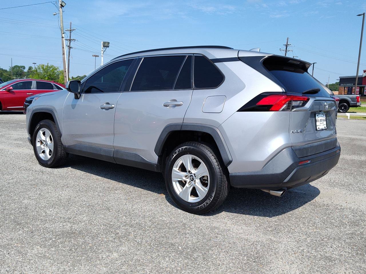 Used 2020 Toyota RAV4 XLE FWD image 4
