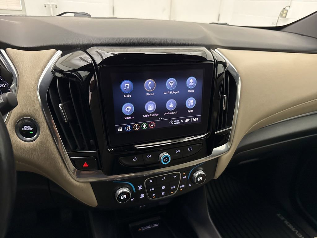 Used 2022 Chevrolet Traverse LT image 22