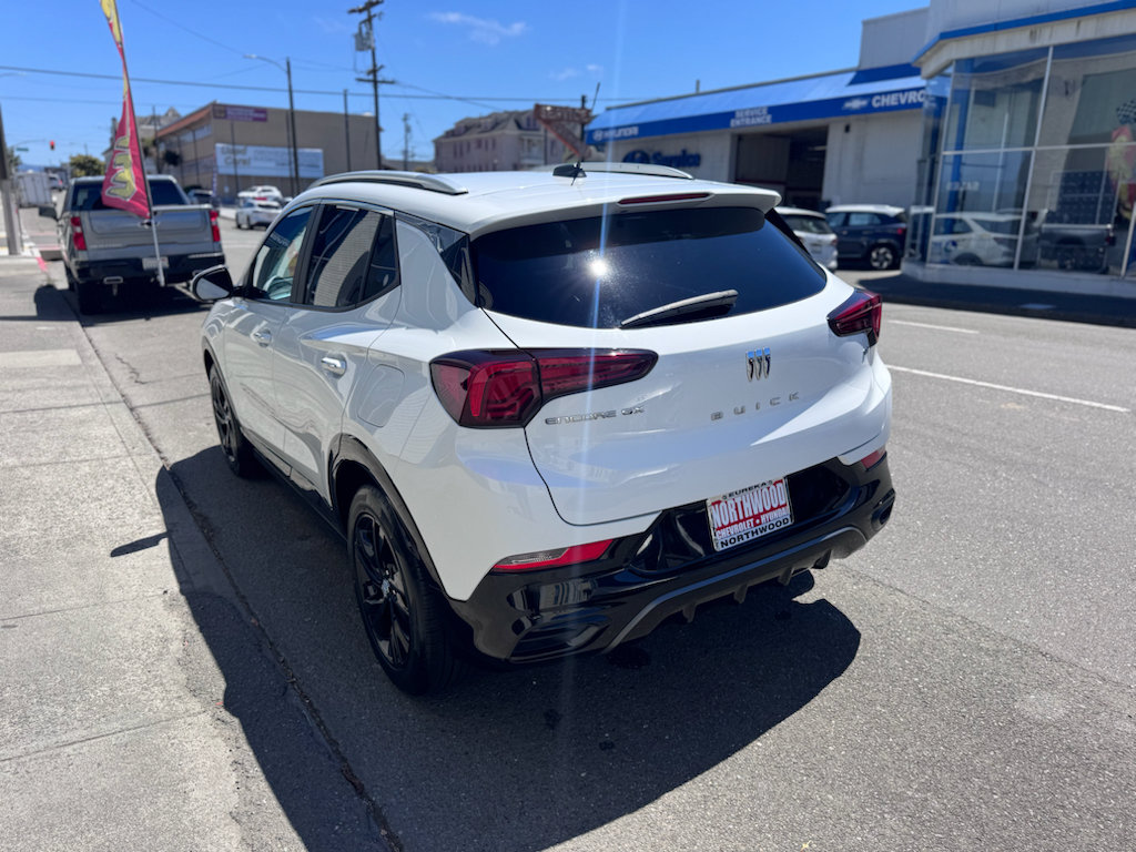 Used 2024 Buick Encore GX Sport Touring FWD image 7