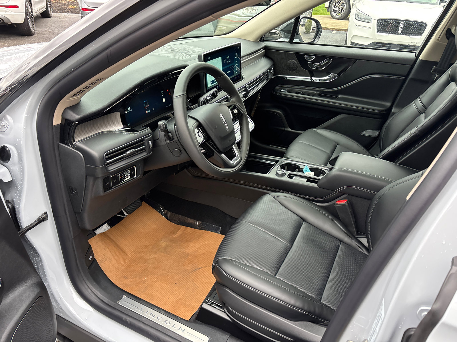 New 2026 Lincoln Corsair Reserve w/ Jet Appearance Package image 25