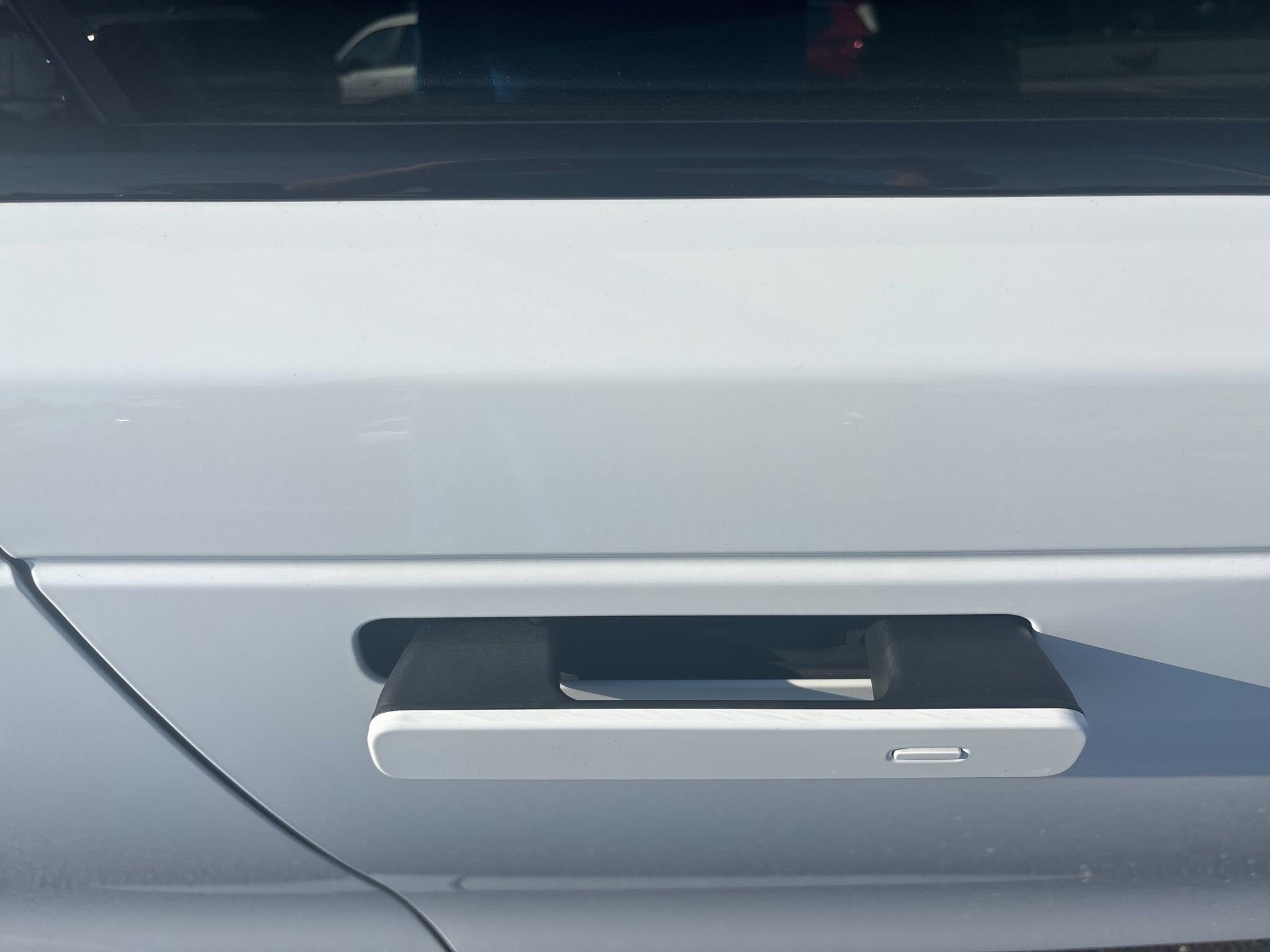 Used 2024 Land Rover Range Rover Velar S image 17