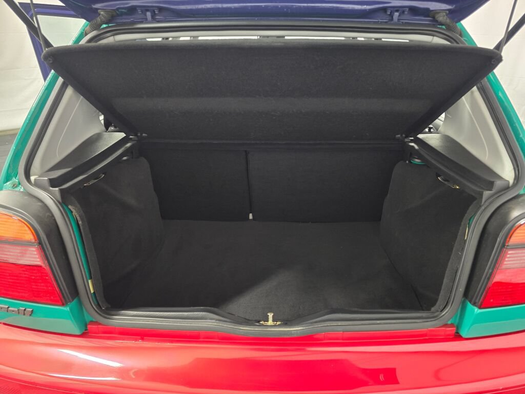Used 1996 Volkswagen Golf GL FWD image 34