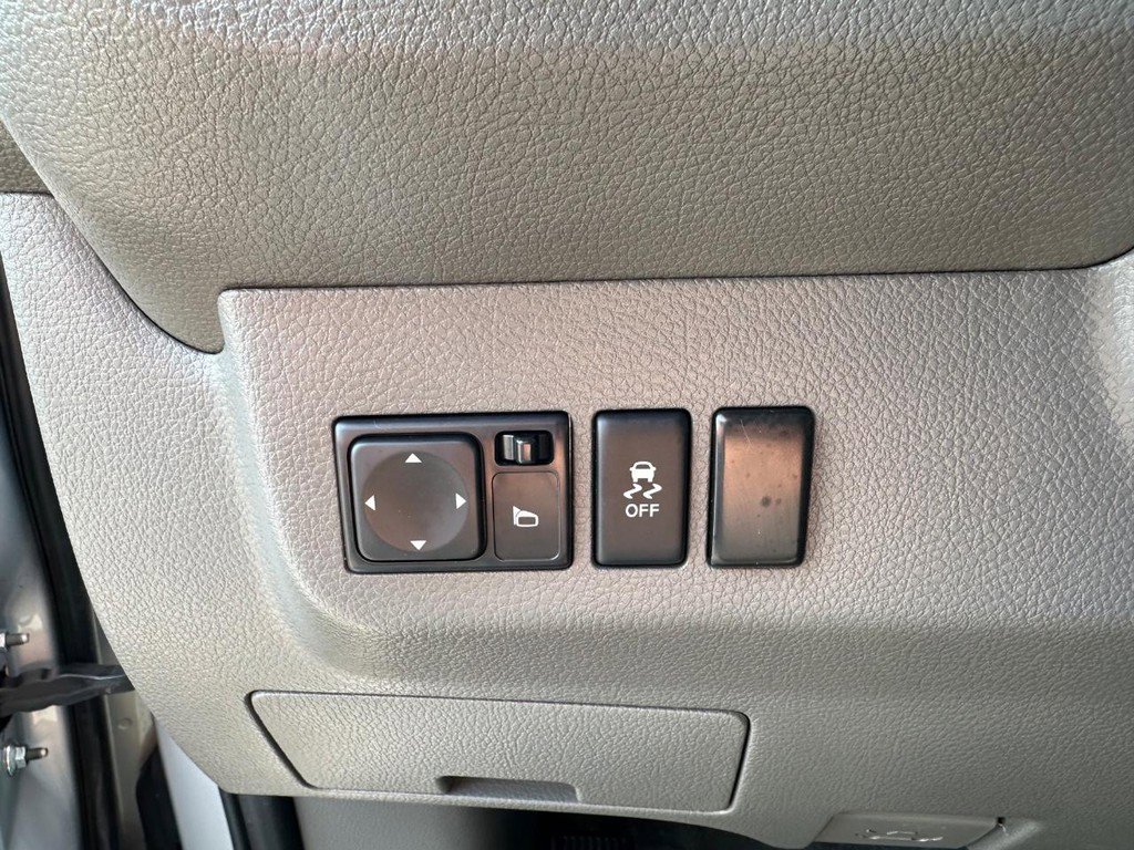 Used 2020 Nissan NV 3500 SV image 34