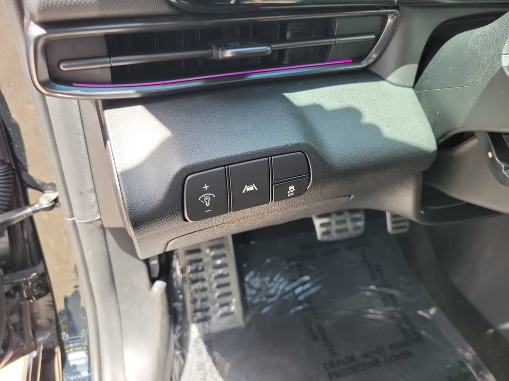 Used 2022 Hyundai Elantra N FWD image 17