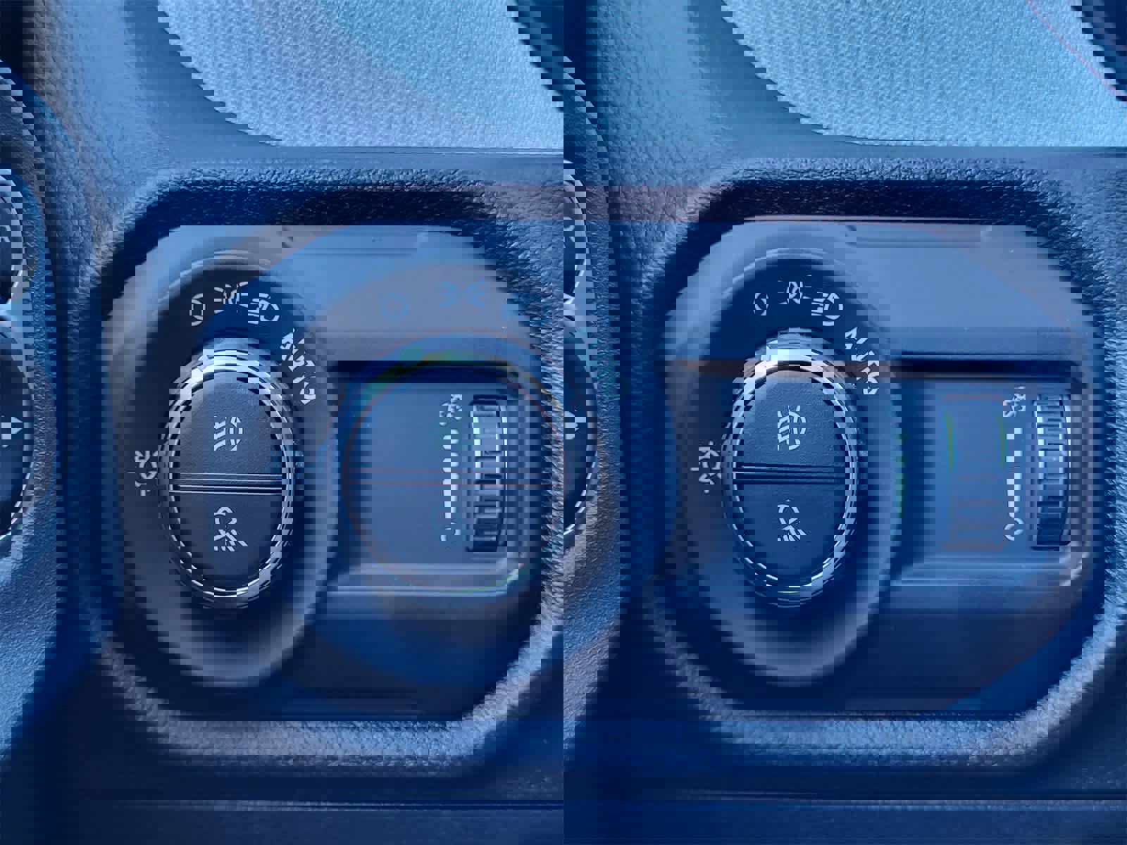 New 2025 Jeep Gladiator Sport image 14