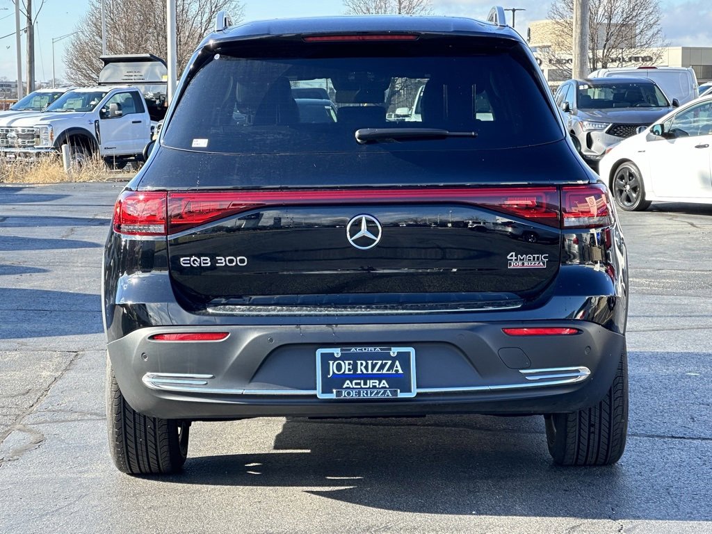 Used 2023 Mercedes-Benz EQB 300 4MATIC image 22