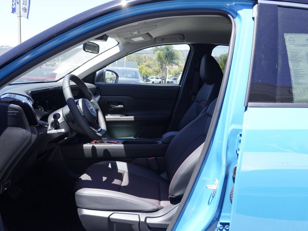 New 2026 Nissan Kicks SR FWD image 20