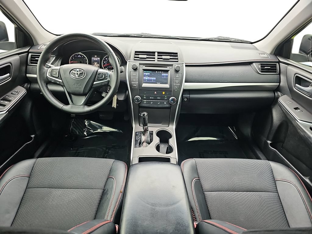 Used 2016 Toyota Camry SE FWD image 13