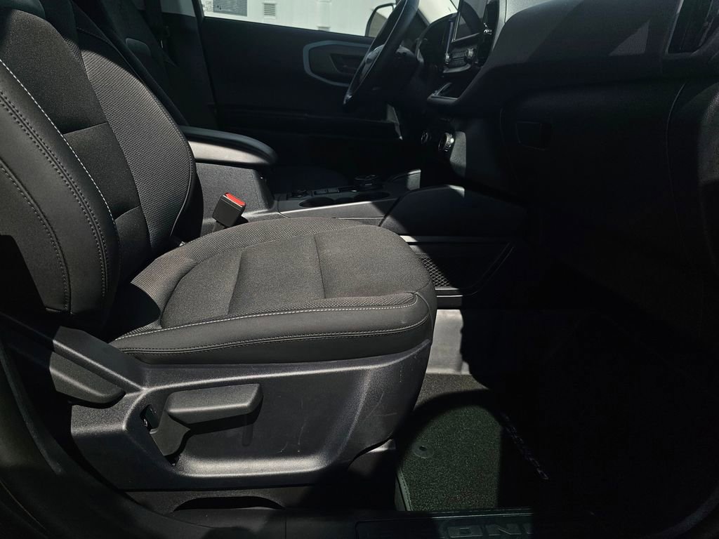 Used 2024 Ford Bronco Sport Badlands image 8