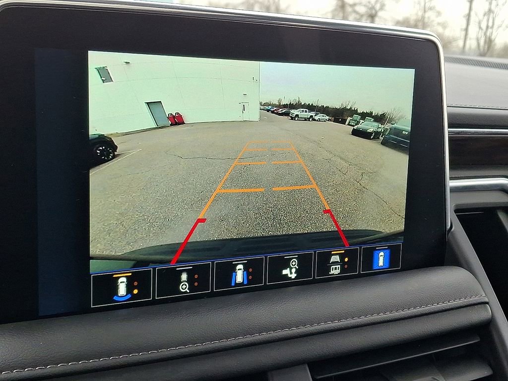 Used 2023 Chevrolet Tahoe Z71 w/ Z71 Off-Road Package image 4