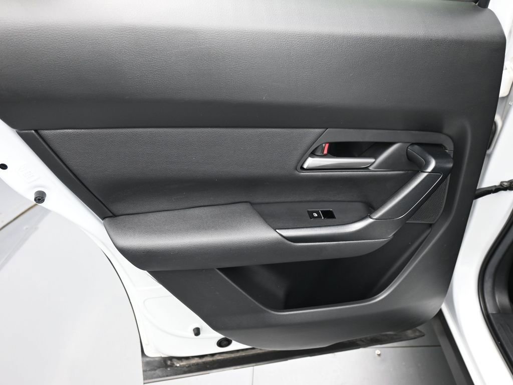 Used 2025 MAZDA CX-50 AWD 2.5 S w/ Select Package image 11